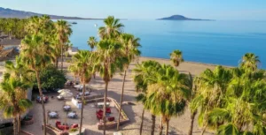 Vista aérea terraza restaurante Hotel Oasis, Loreto